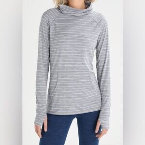 GapFit Breathe Hoodie Women’s Small Gray/White Stripe, Like new!